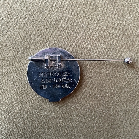 MAUSOLEO ADRIANO Brooch - Picture 3 of 4